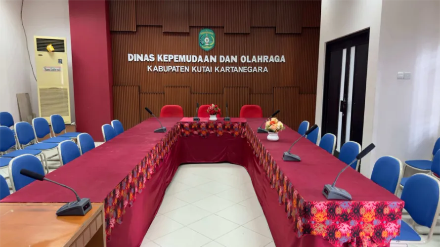 Indoor Ruang Rapat Beladiri Aji Imbut